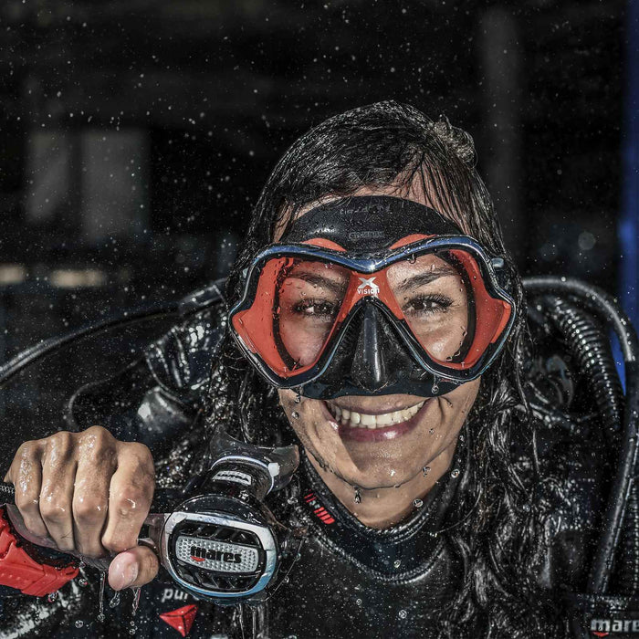 Máscara de buceo X-Vision Ultra Liquidskin Gris Claro-Negro Mares 411052CLLGKLGK