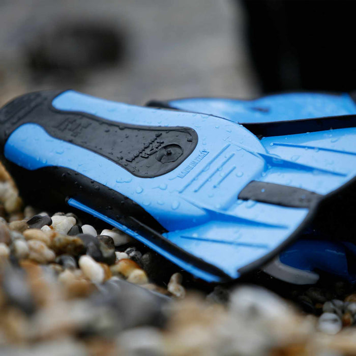 Snorkeling and Swimming Fins Light Kids Blue EU 31-32-UK 12-13 Cressi DP182031